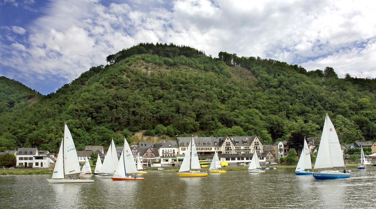 Pension "Haus Am Walde" Brodenbach, Mosel Exterior photo